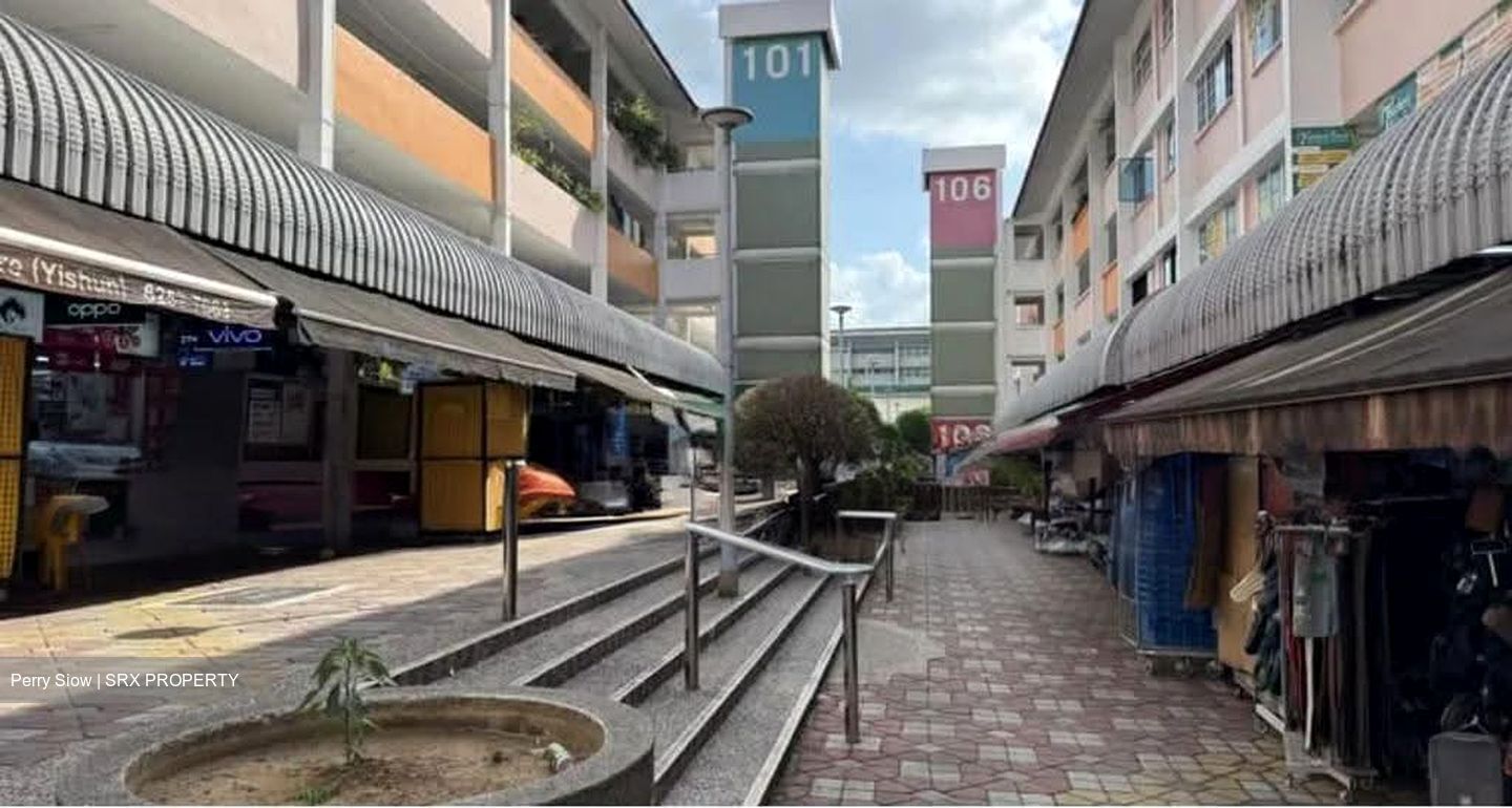 Chong Pang City (D27), Shop House #615072351